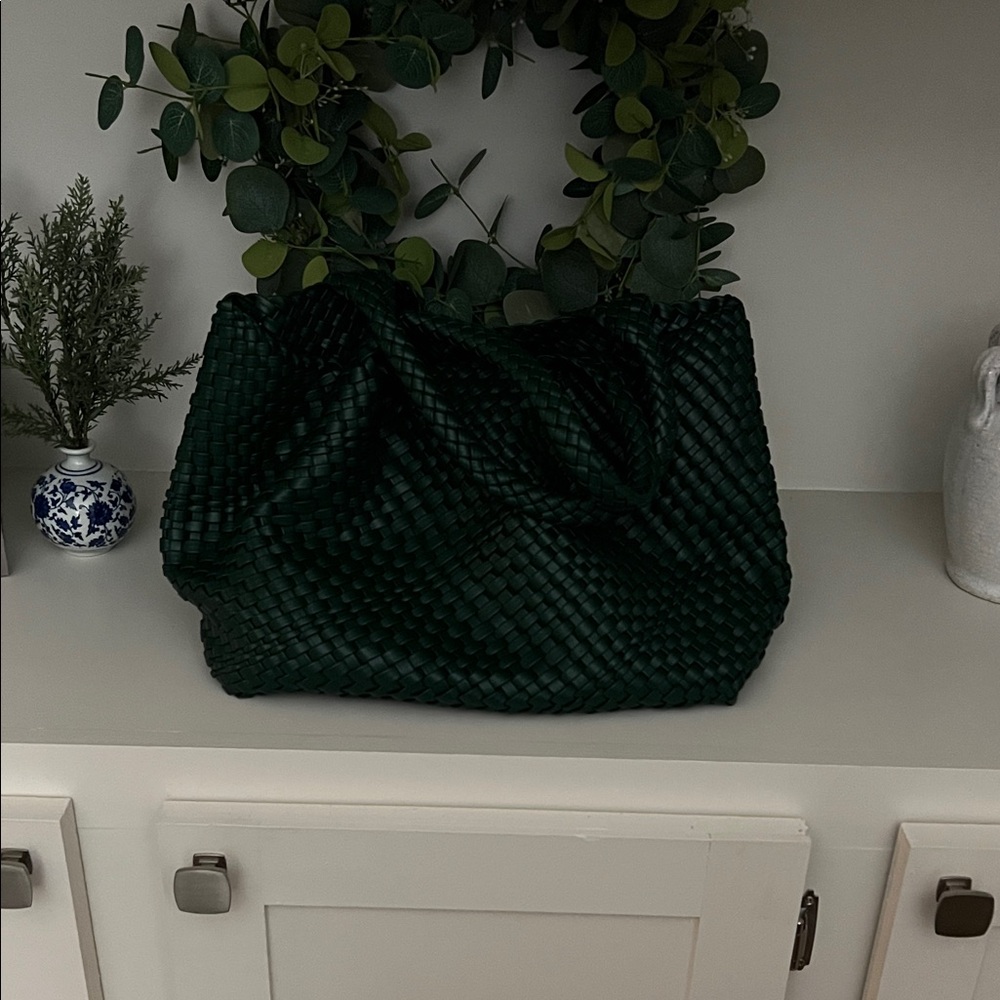 Elegant Green Woven Women's Bag